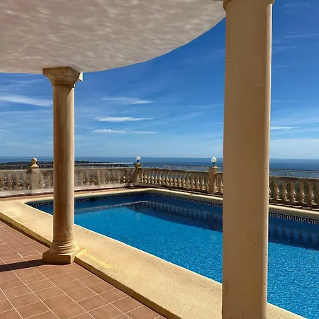 فيلة Karina بينيتاشيل