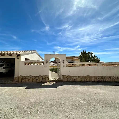 فيلة Karina بينيتاشيل