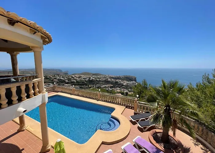 Karina Villa Benitatxell