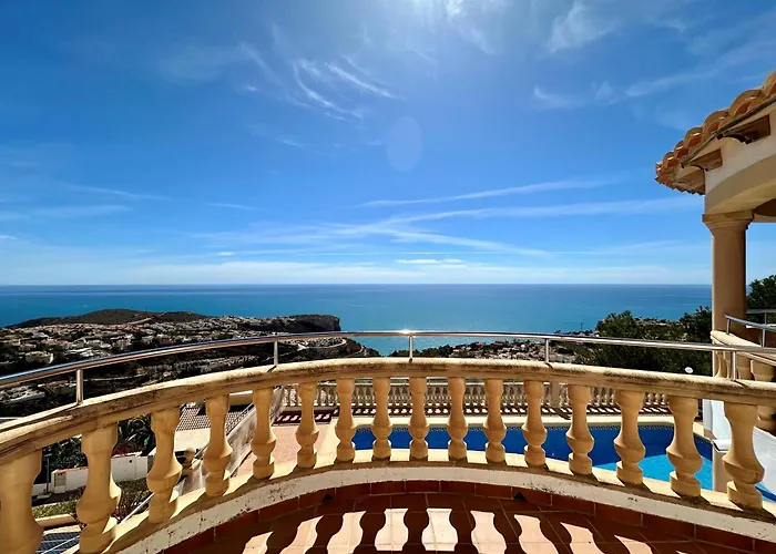 Karina Villa Benitatxell